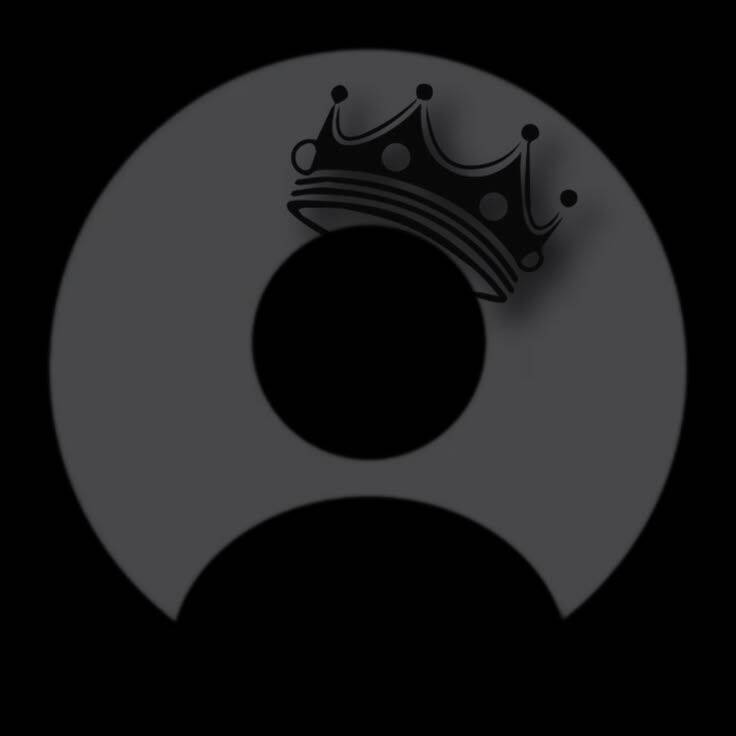 Boy​ WhatsApp pfp Profile Picture with Crown