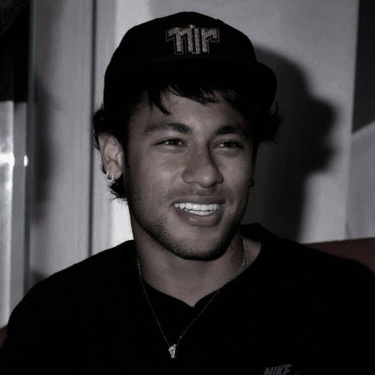 Neymar pfp Profile Picture Smiling with Cap