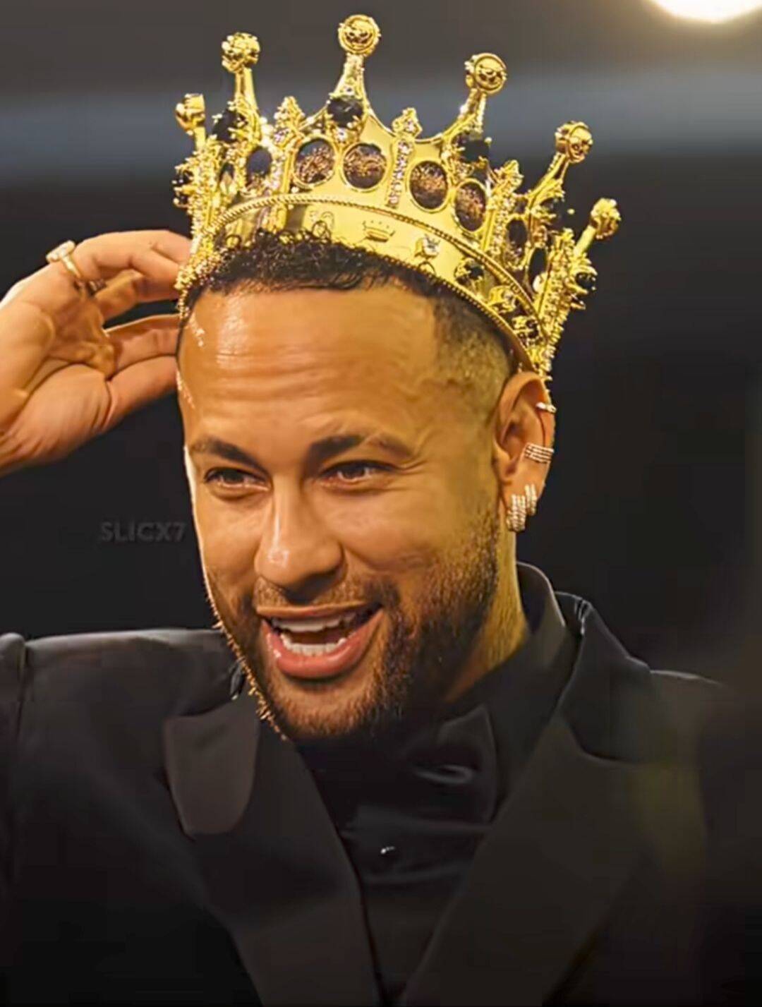 Neymar pfp Profile Picture with Golden Crown