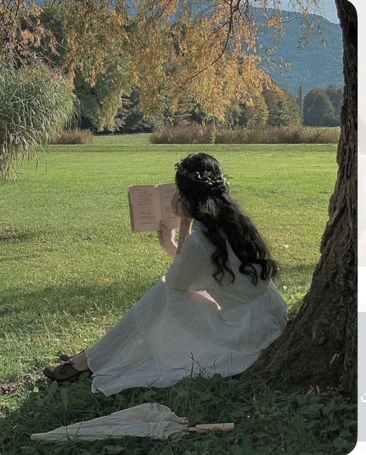 Reading in the Field pfp Profile Picture for TikTok