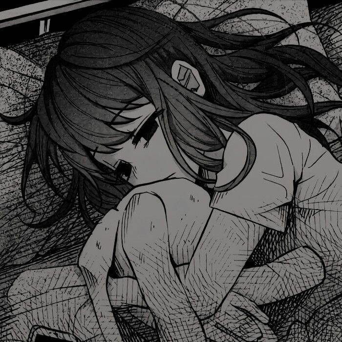 Sad Girl pfp Profile Picture Hugging Herself