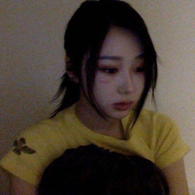 Sad Woman pfp Profile Picture with Distant Gaze