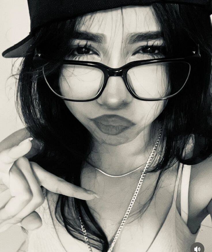 Black and White pfp Profile Picture with Glasses