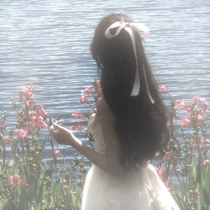 Dreamy Style with White Bow pfp Profile Picture for TikTok