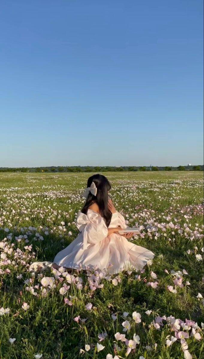 In Flower Field pfp Profile Picture for TikTok