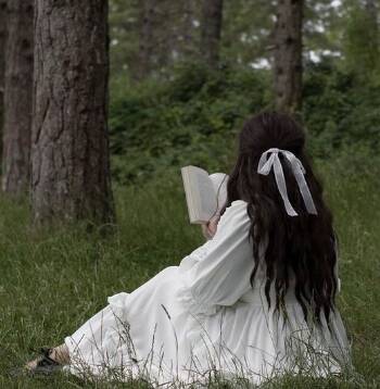 Reading in the Woods pfp Profile Picture for TikTok