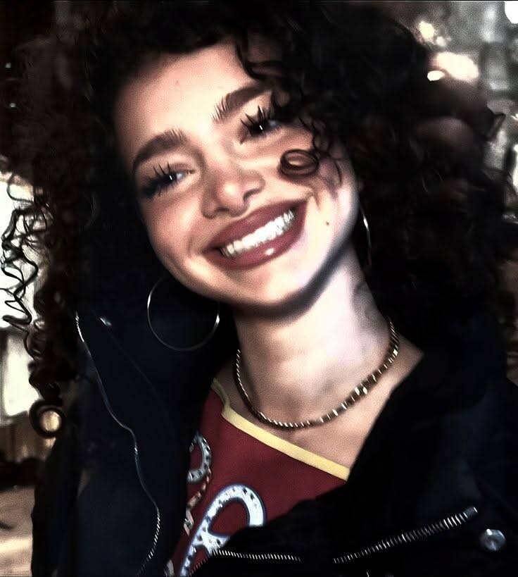 Smiling Young Girl with Curly Hair pfp Profile Picture for TikTok
