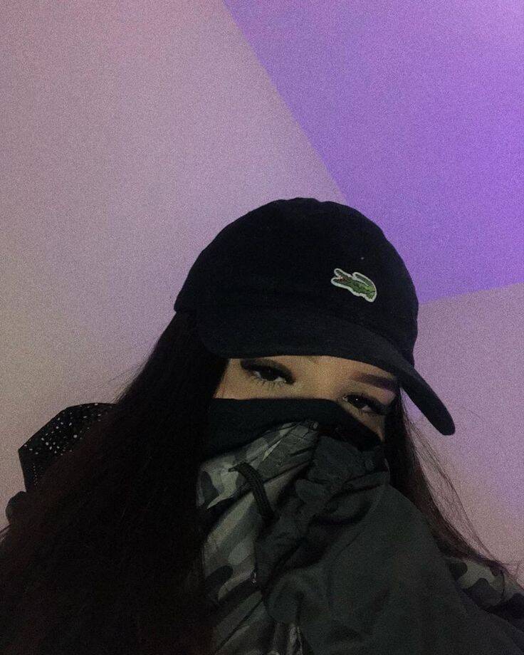 Stylish and Mysterious Pfp Profile Picture for WhatsApp