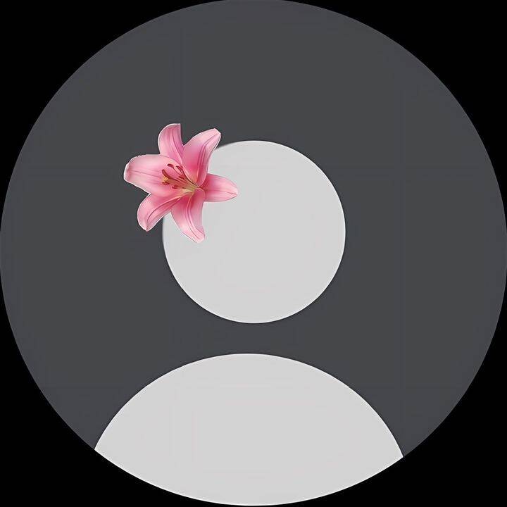 TikTok pfp Profile Picture with Pink Flower in Hair