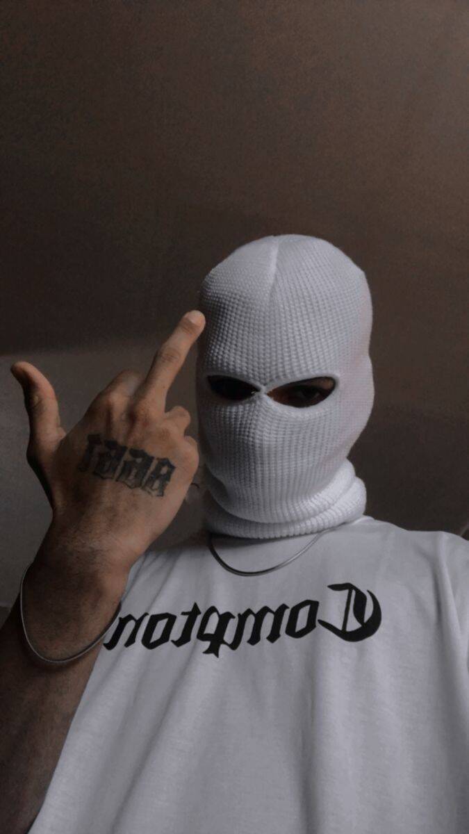 Bold Urban Style Boy​ Instagram pfp Profile Picture