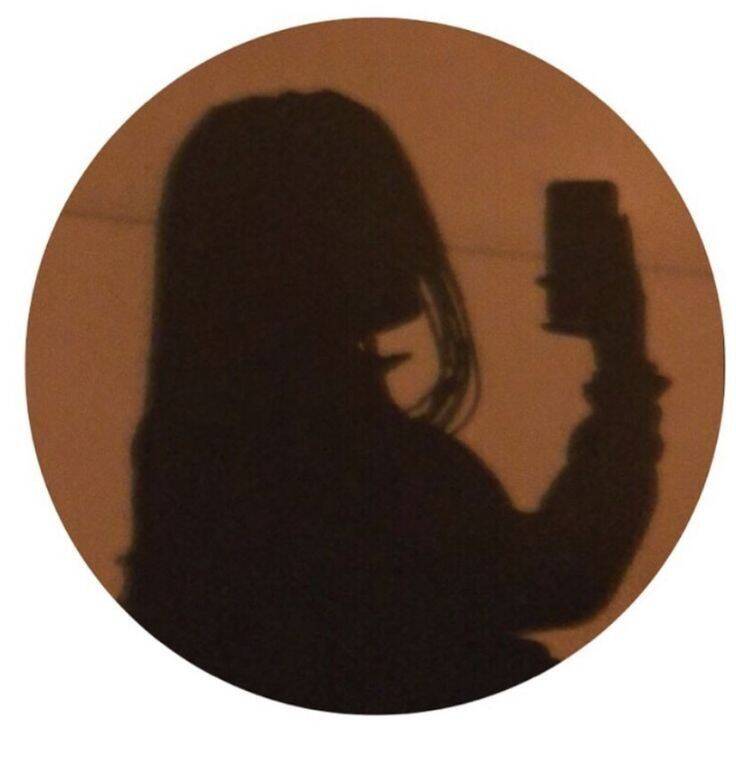 Girl​ pfp Profile Picture with Silhouette