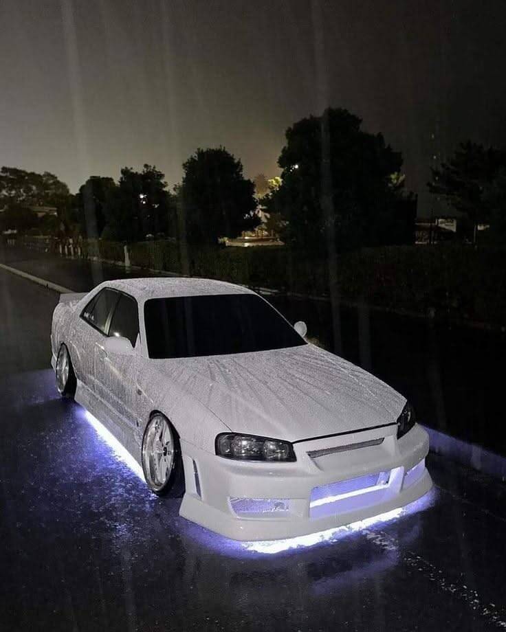Cool White Nissan Skyline GT R Car pfp Profile Picture