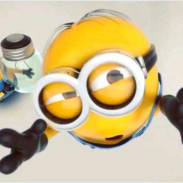 Minion pfp Profile Picture Silly Minion with Jar