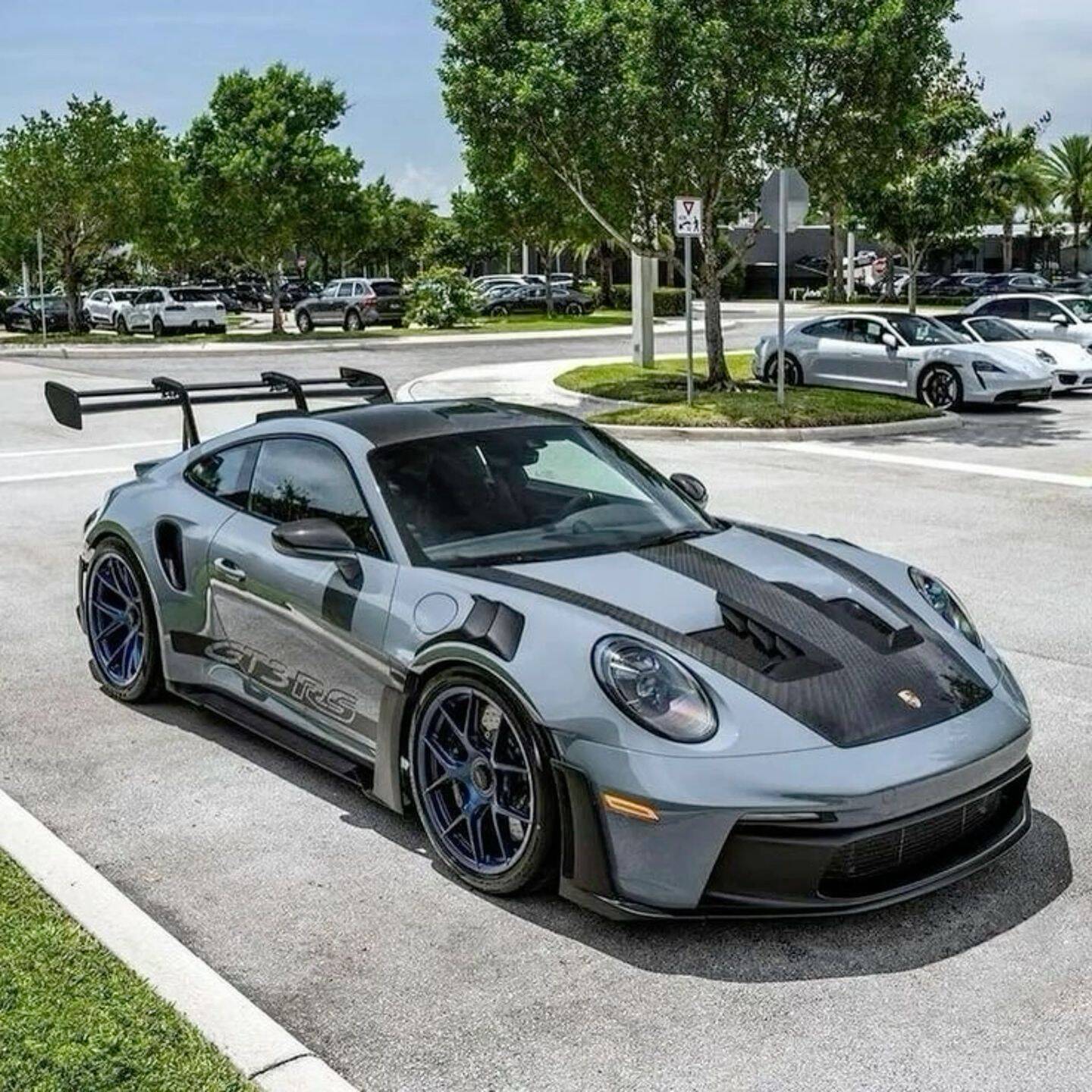 Porsche 911 GT2 RS Car pfp Profile Picture