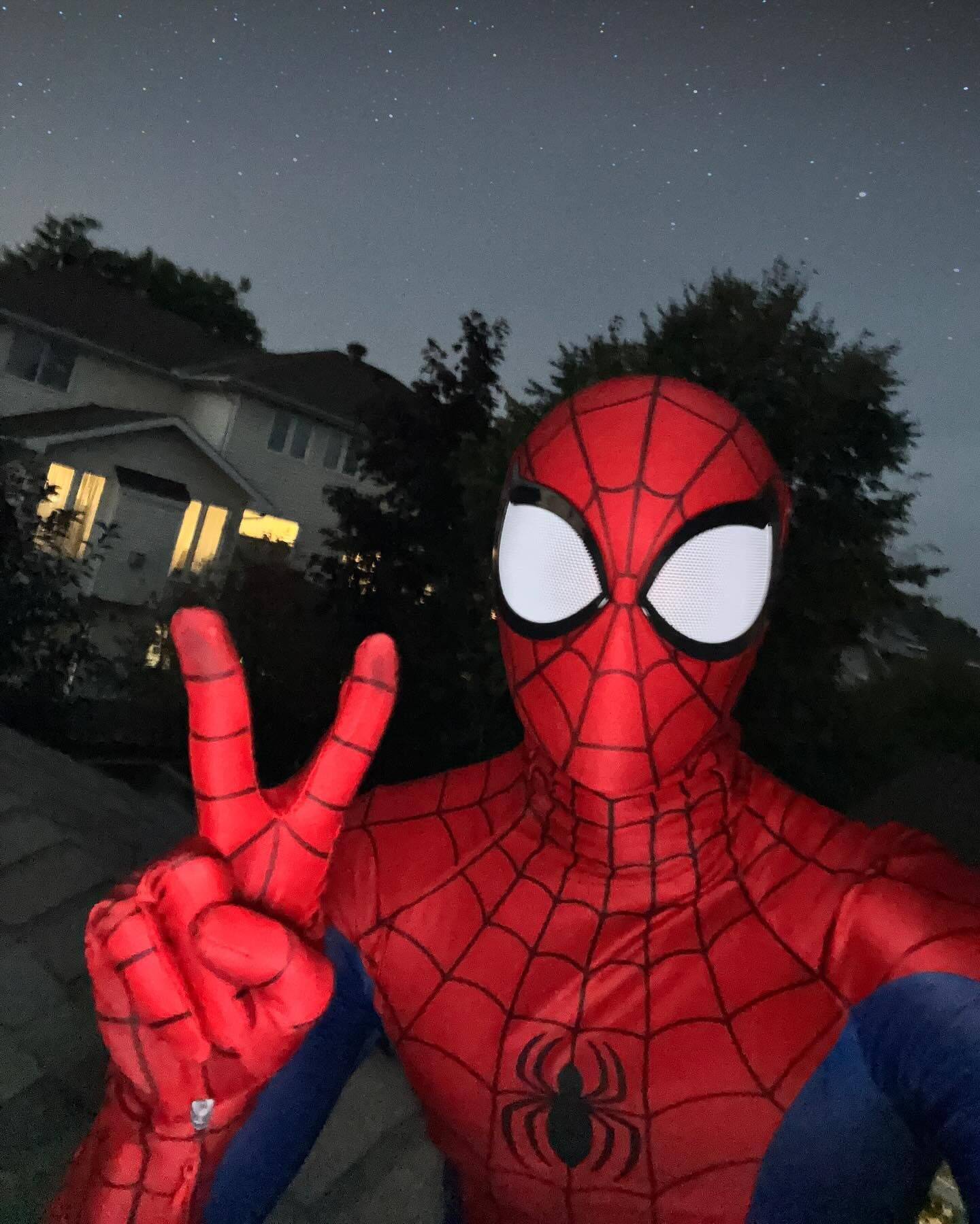 Spiderman pfp Profile Picture Peace Sign on Rooftop