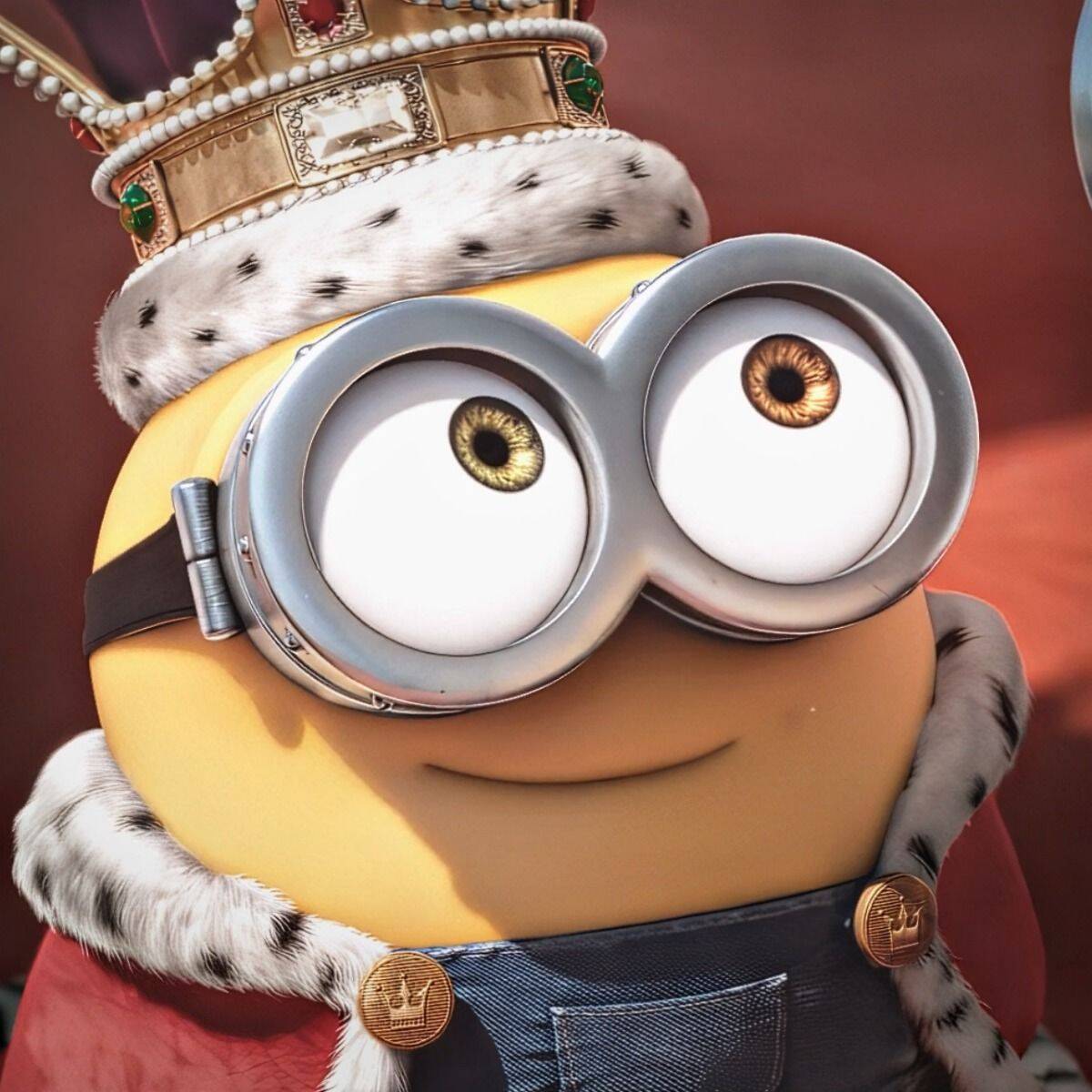 Minion pfp Profile Picture King Minion with Crown