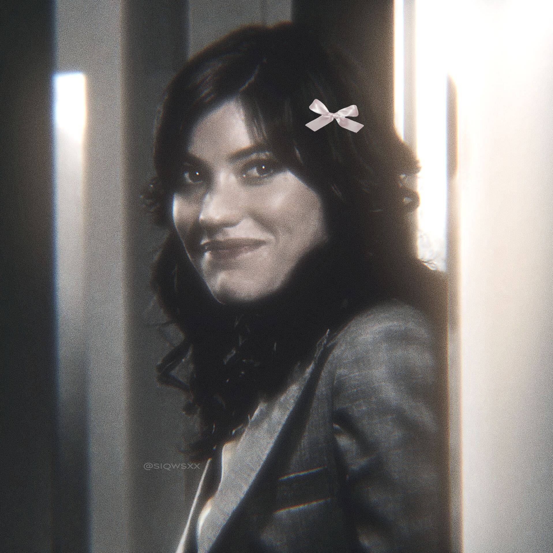 Dexter pfp Profile Picture Cute Smirk with Bow