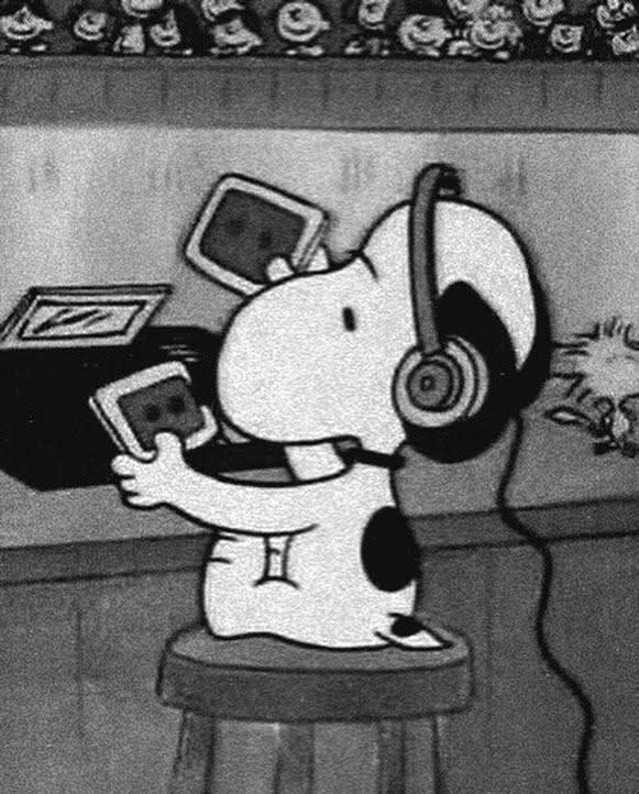 Snoopy pfp Profile Picture Listening to Music with Headphones