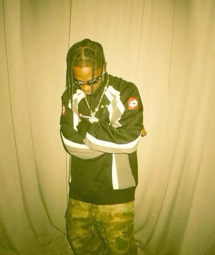 Travis Scott pfp Profile Picture with Braids and Stylish Outfit