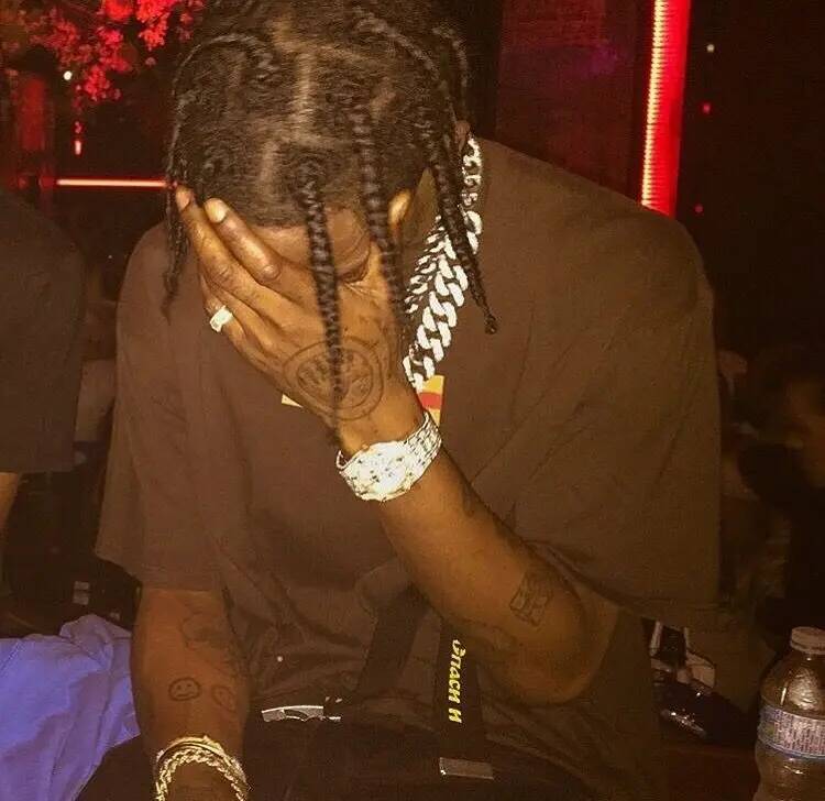 Travis Scott pfp Profile Picture with Braids and Stylish Accessories