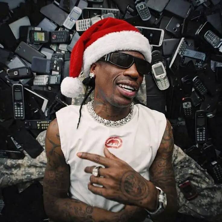 Travis Scott pfp Profile Picture Holiday Vibes with Santa Hat