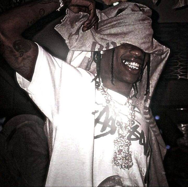 Travis Scott pfp Profile Picture with Unique Style and Grin