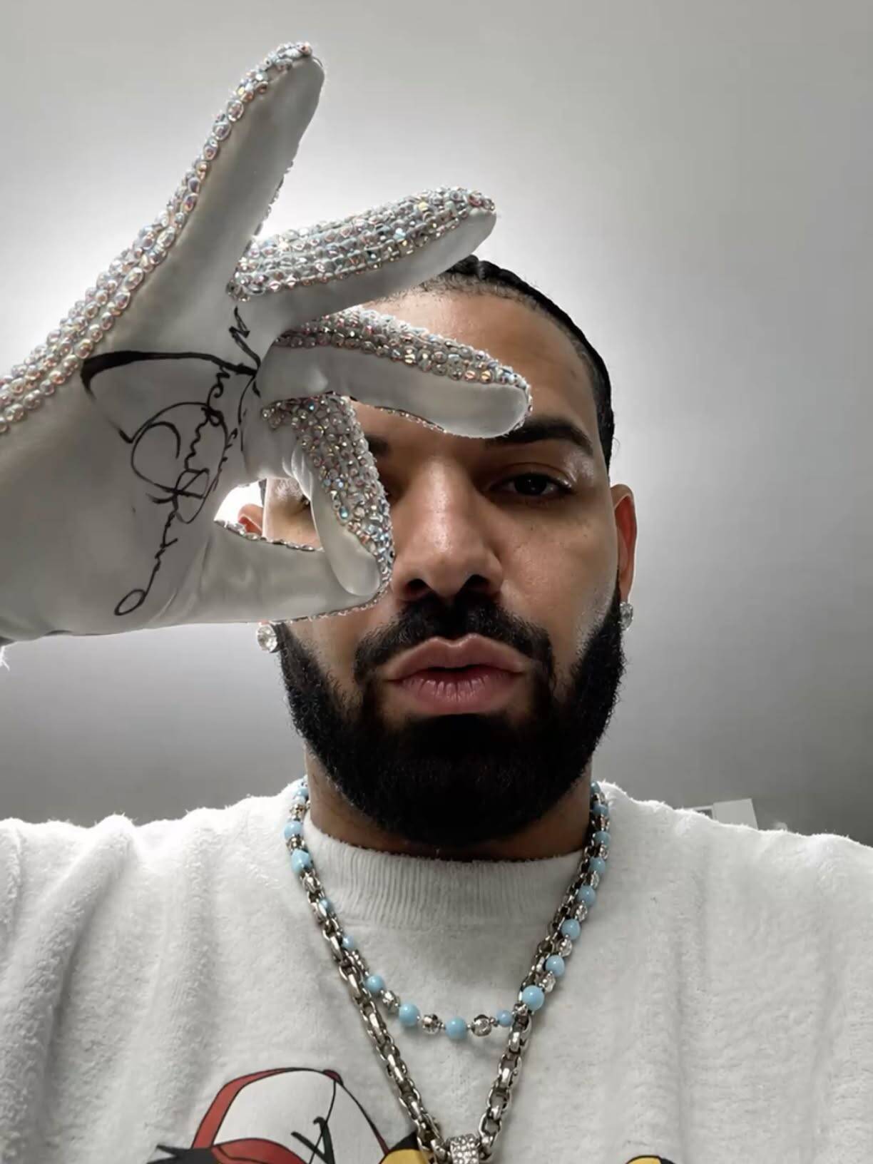 Drake pfp Profile Picture Blinged Out Style