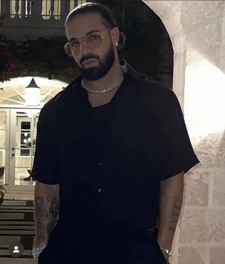 Drake pfp Profile Picture Stylish Black Outfit