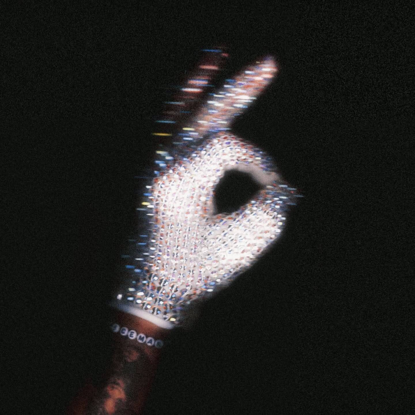 Drake pfp Profile Picture with Sparkling Glove Gesture