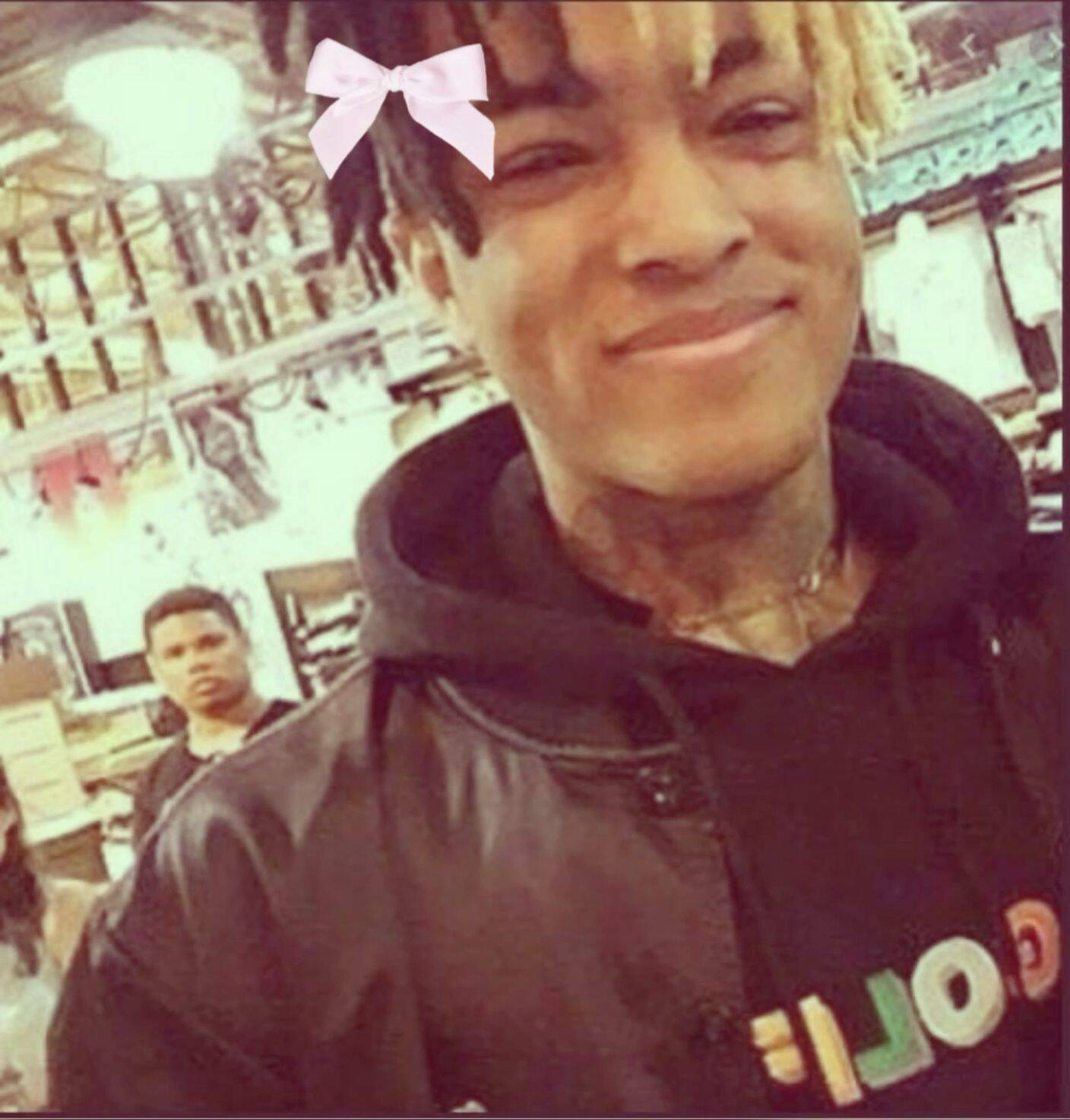 XXXTentacion pfp Profile Picture Smiling with Pink Bow
