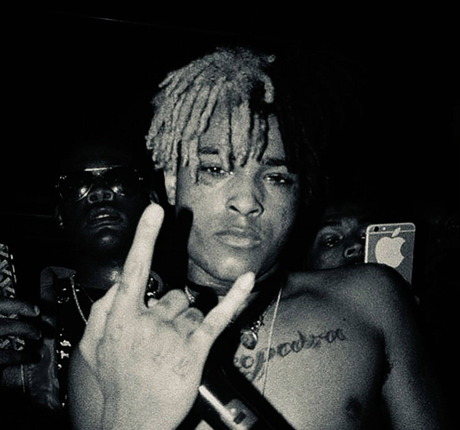 XXXTentacion pfp Profile Picture Black and White Concert Vibe
