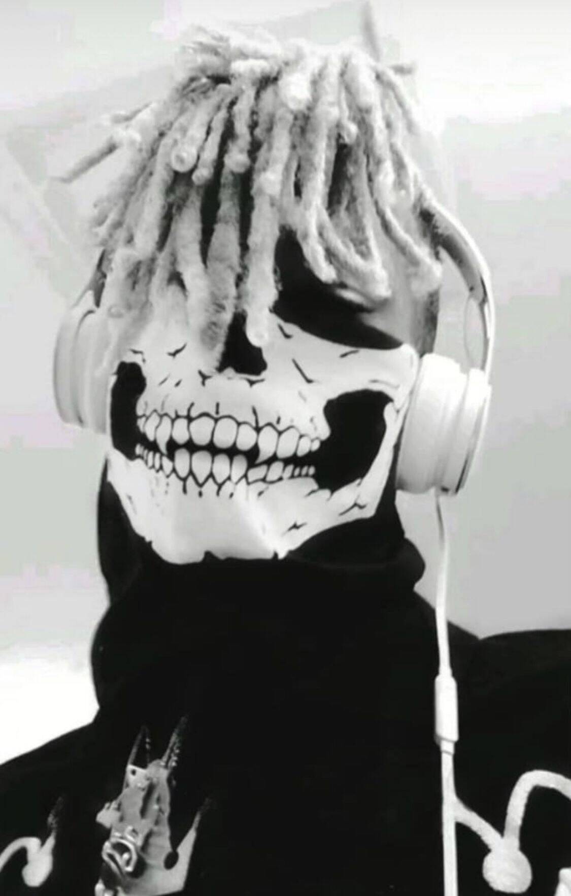 XXXTentacion pfp Profile Picture Skull Mask Black and White