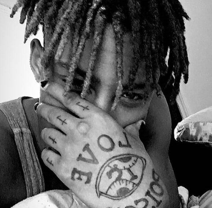 XXXTentacion pfp Profile Picture Love Tattoo Hand Covering Face