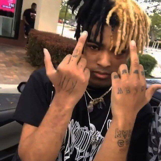 XXXTentacion pfp Profile Picture Blonde and Black Dreadlocks